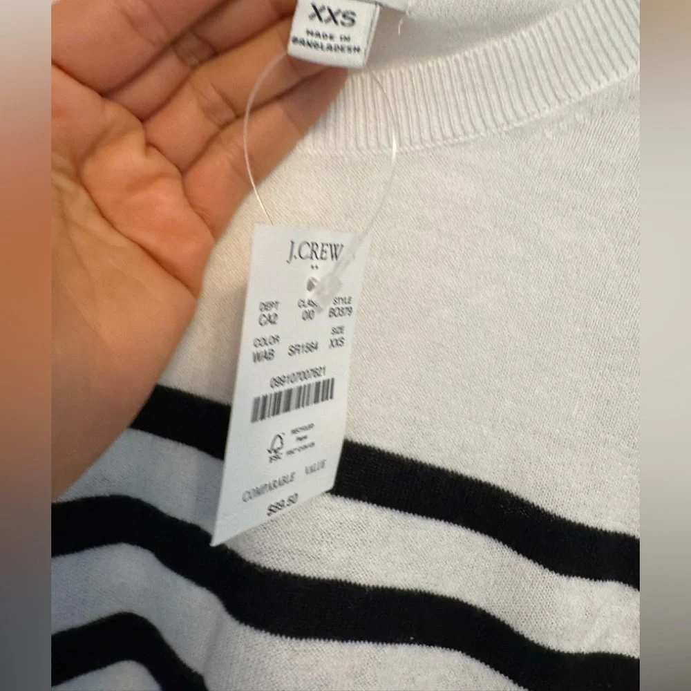 New - J Crew pull over sweater - Picture 2 of 4